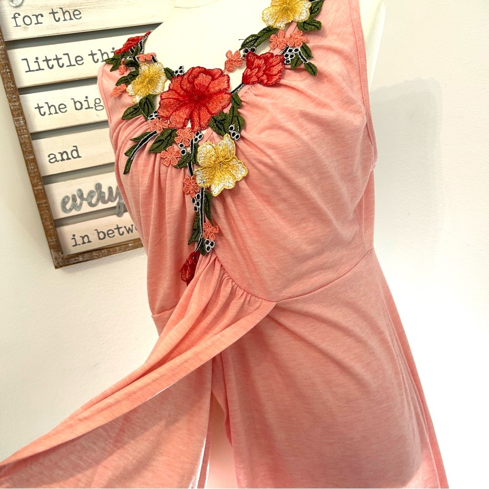 NWOT Rosegal Pink Floral Embroidery Tank Top 1X - size 16 Sleeveless Faux Wrap - Picture 3 of 9